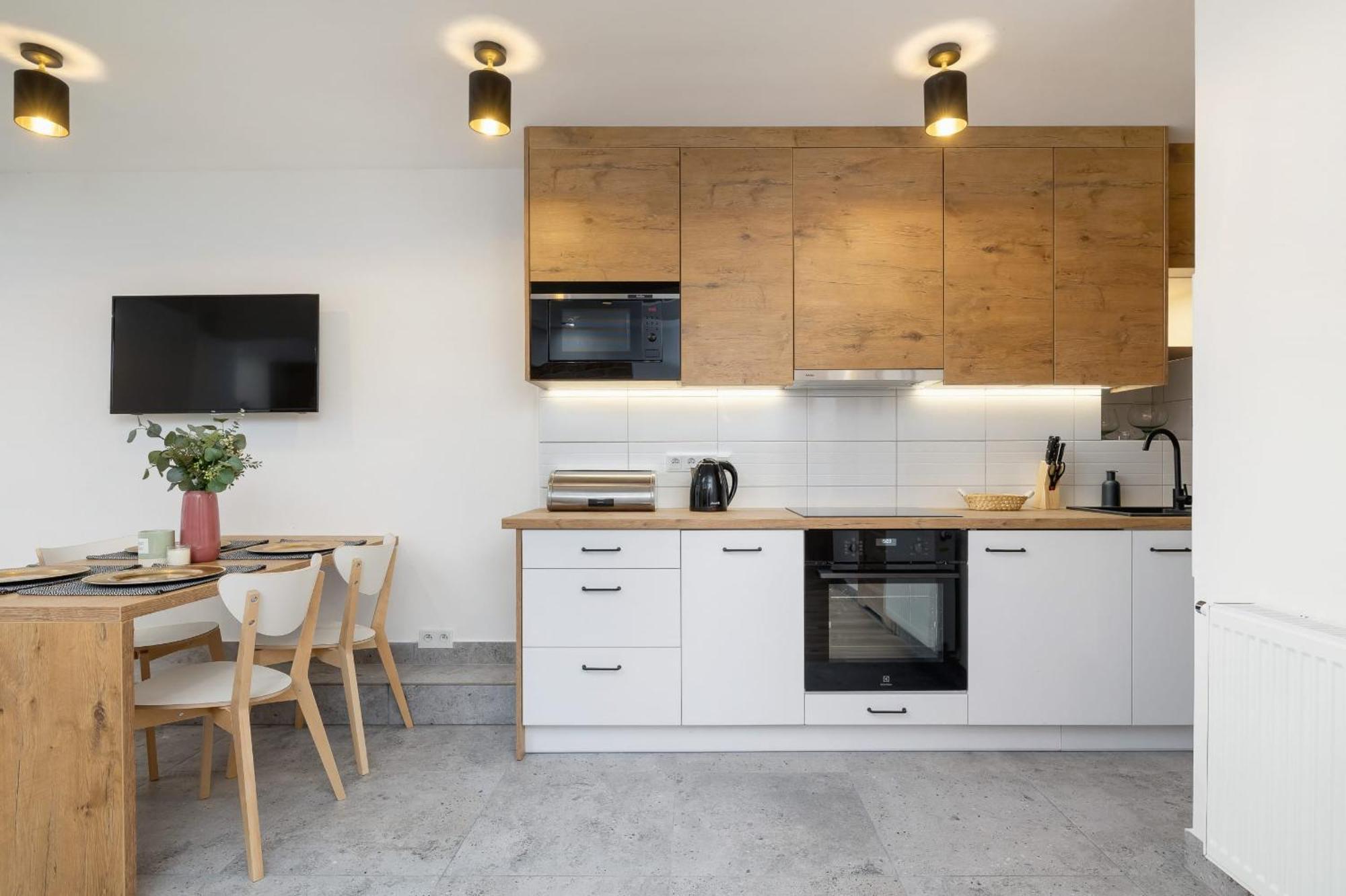 Classic & Elegant Moniuszki In By Renters Krakow