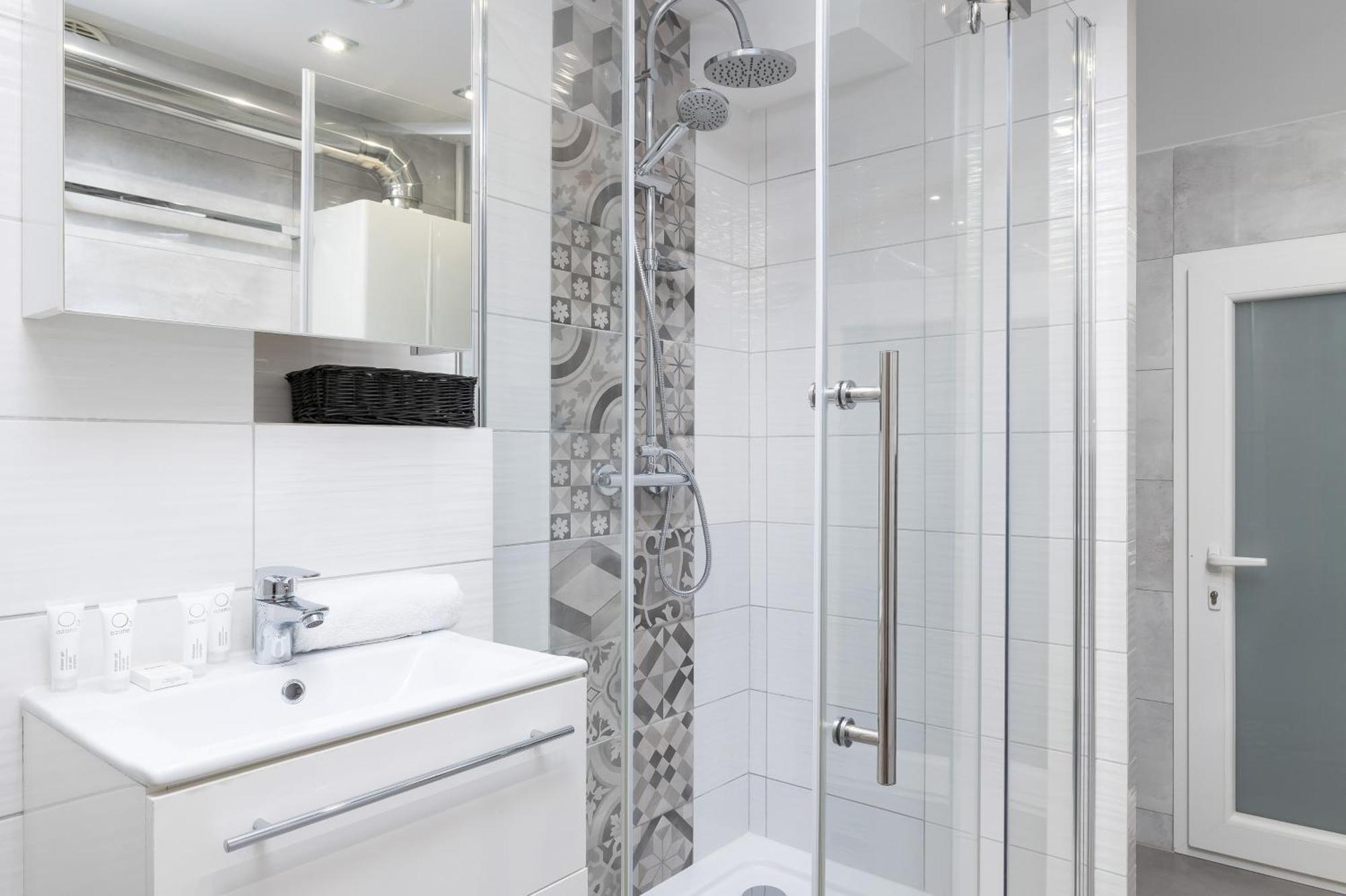 Classic & Elegant Moniuszki In By Renters *