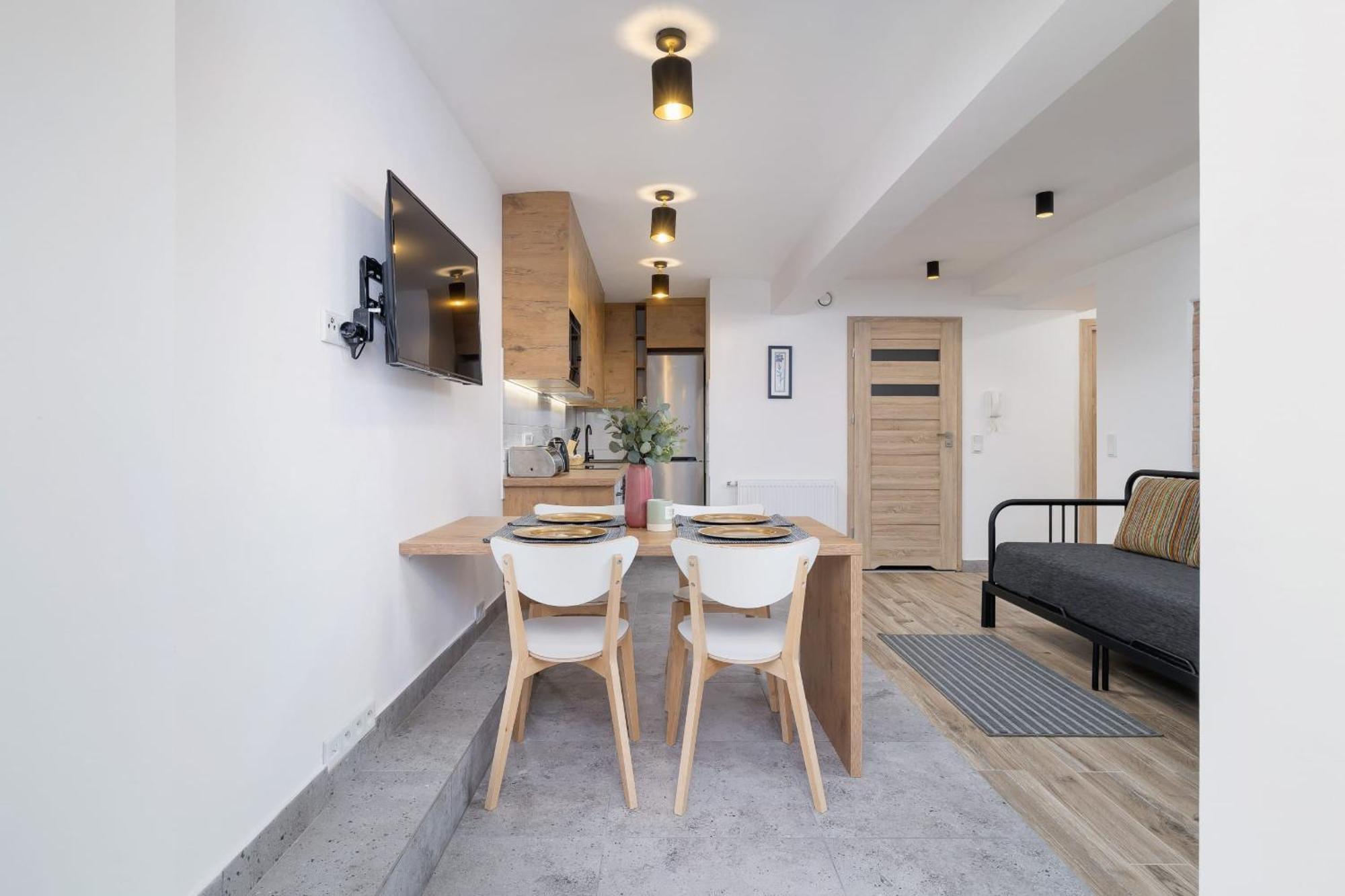 Classic & Elegant Moniuszki In By Renters Apartament *